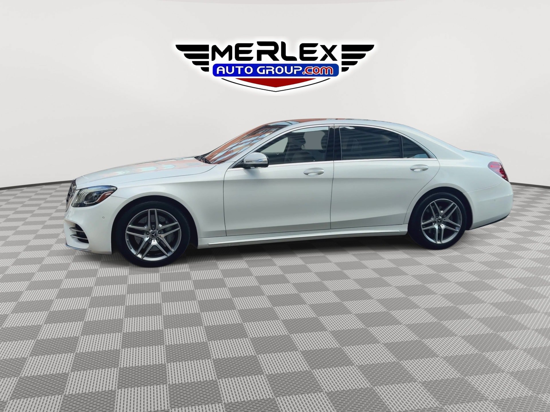 Used 2019 Mercedes-Benz S 560 4MATIC Sedan w/ AMG Line Exterior image 5