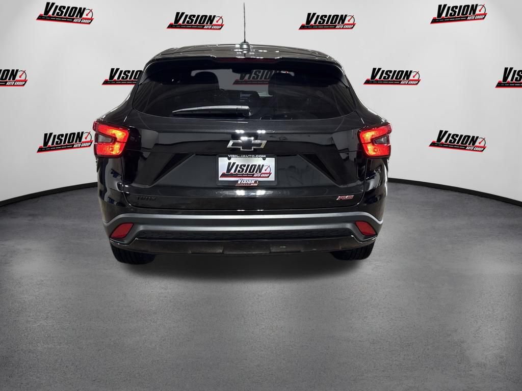 Used 2025 Chevrolet Trax RS FWD image 6