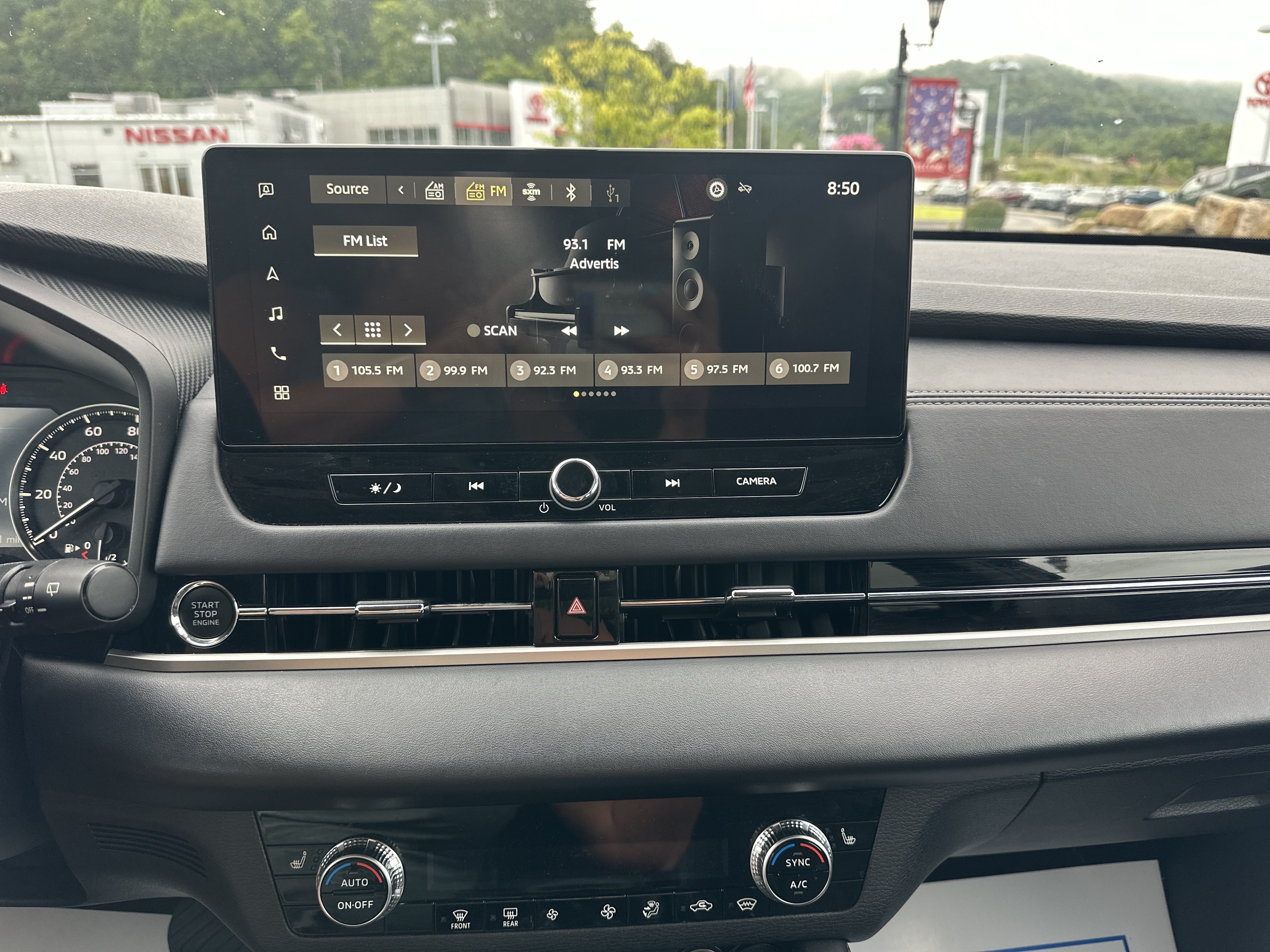 Used 2025 Mitsubishi Outlander SE AWD/4WD image 14