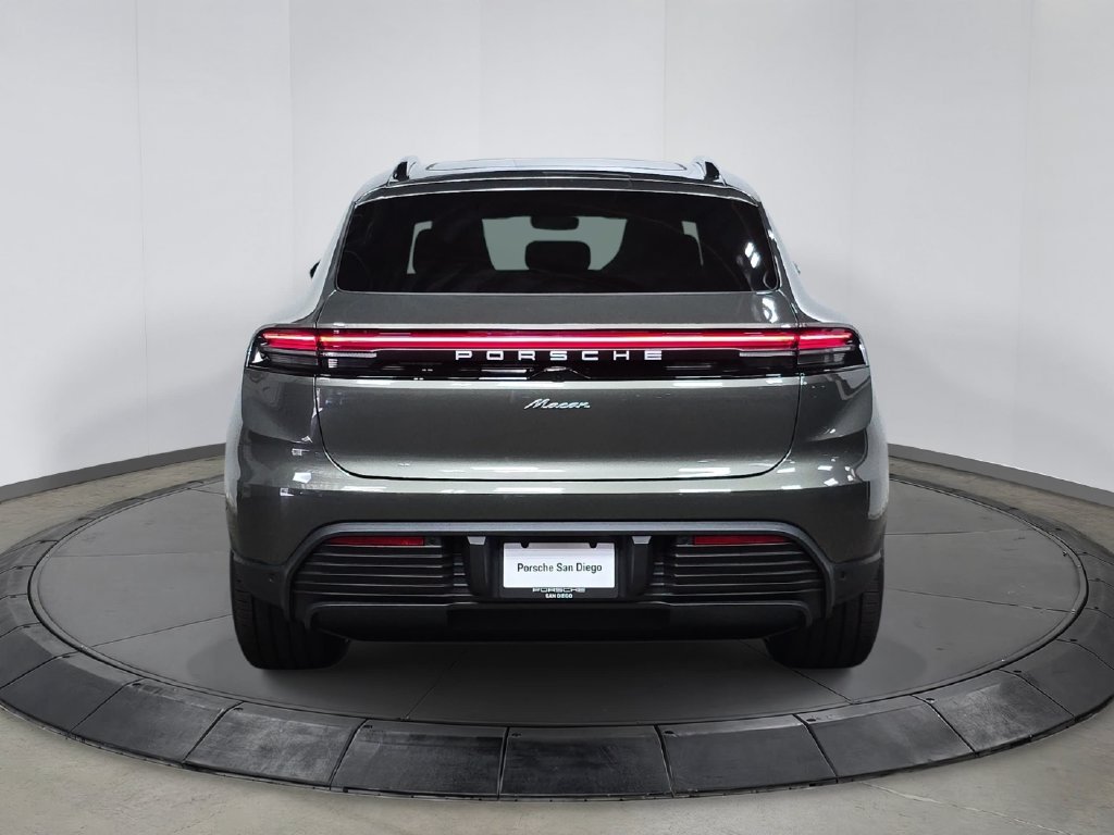 New 2026 Porsche Macan Electric RWD image 6