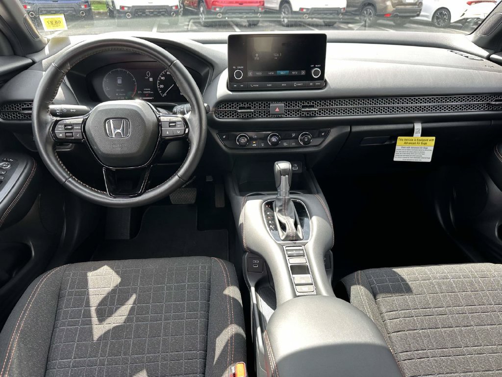 Certified 2025 Honda HR-V Sport image 10