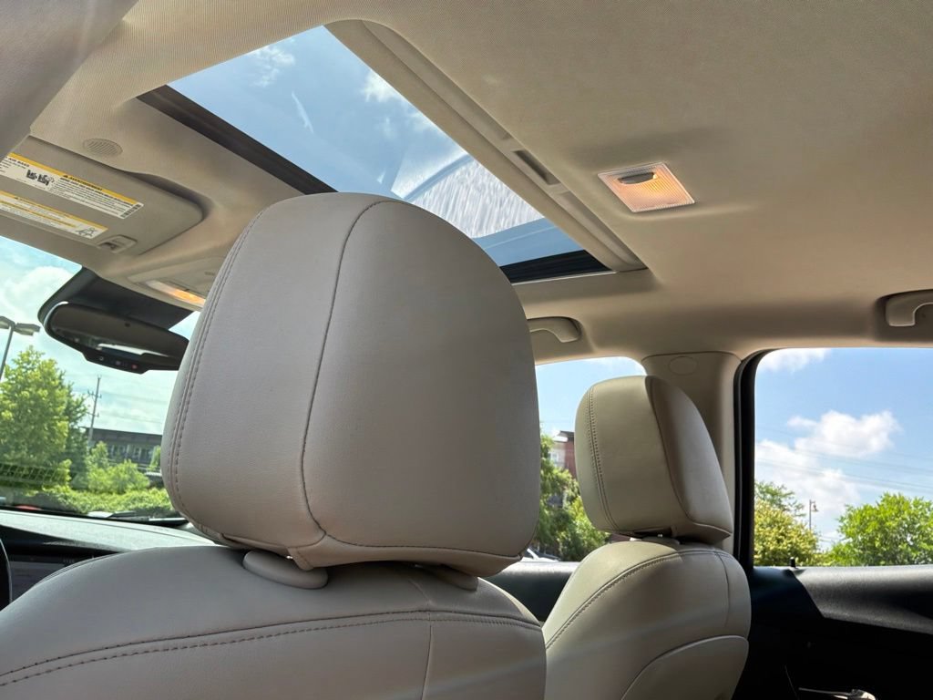 Used 2019 Buick Encore Essence AWD/4WD image 19