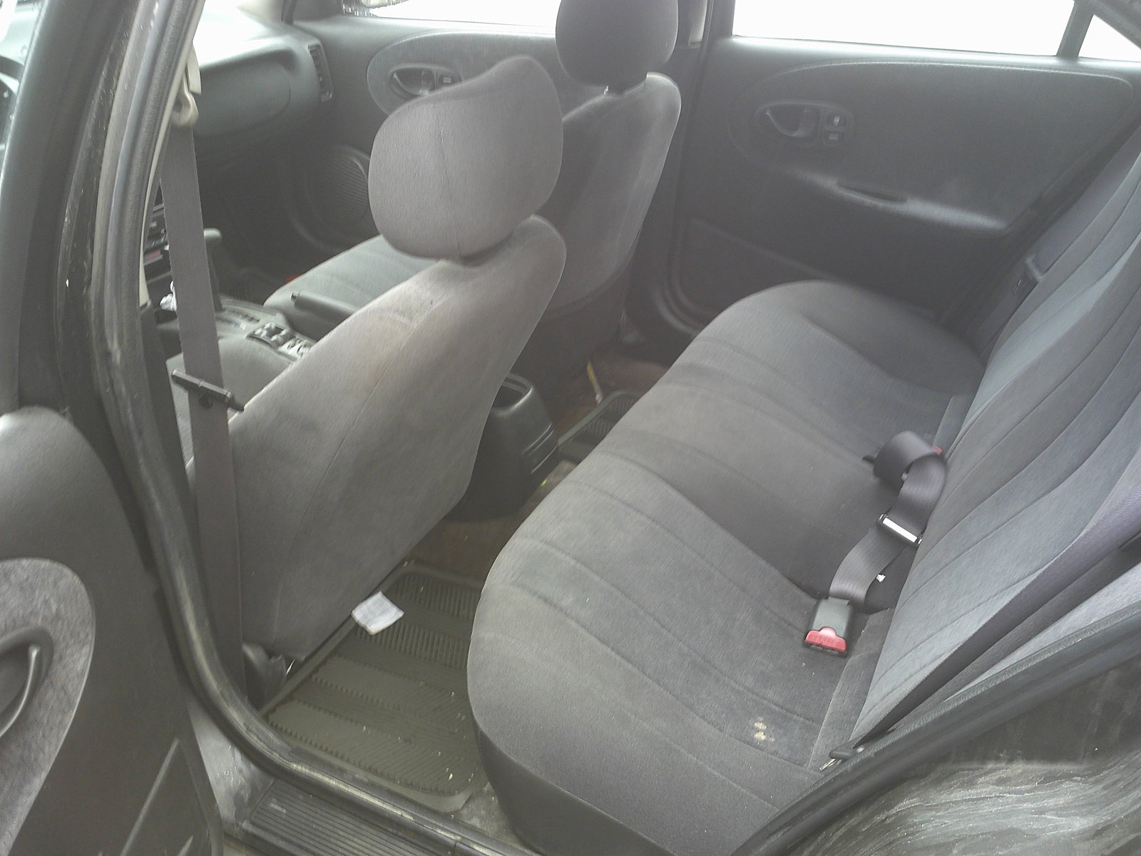 Used 1999 Saturn S-Series SL2 w/ SL2 Option Pkg 2 image 4