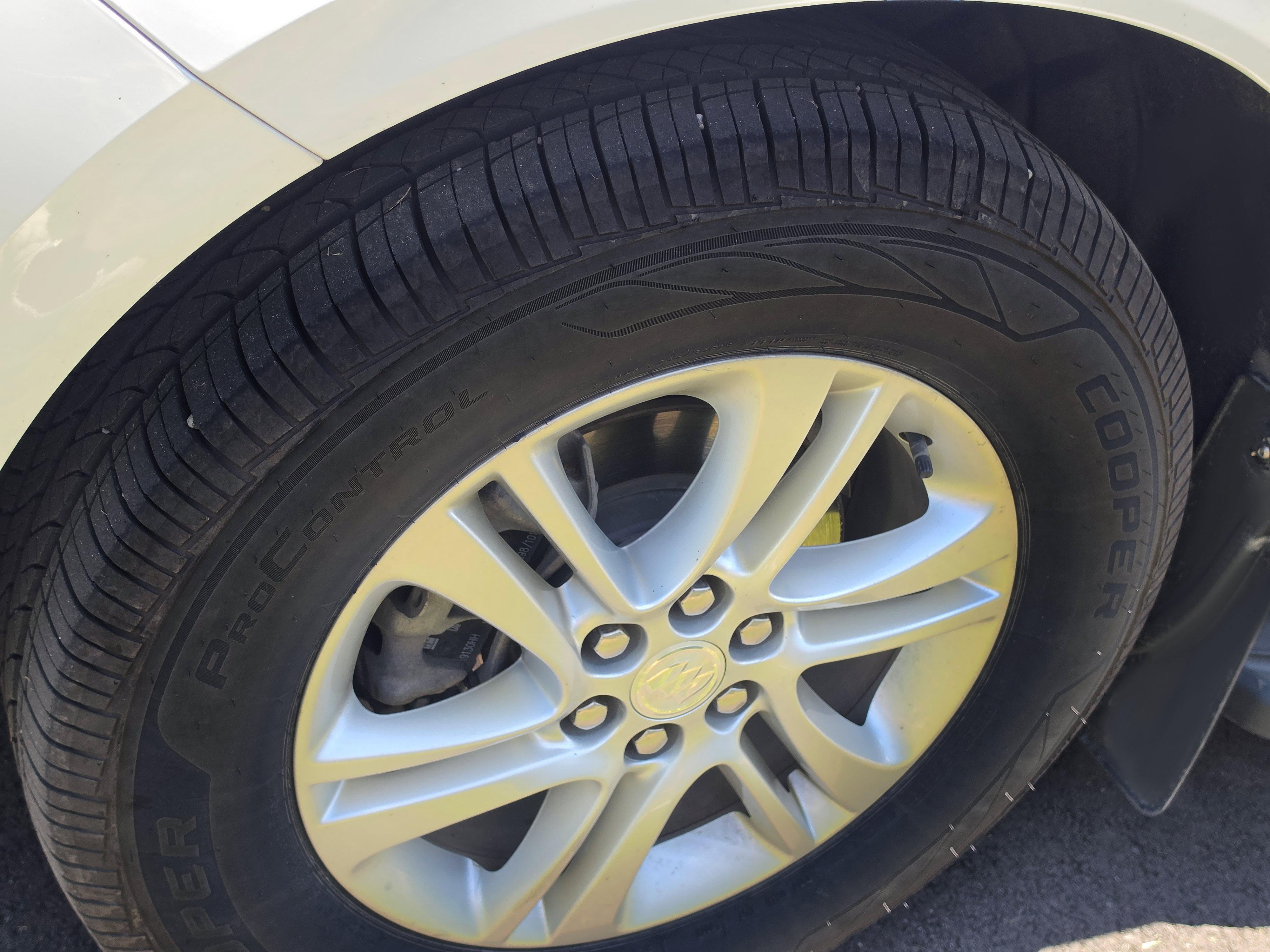 Used 2021 Buick Enclave Essence AWD/4WD image 10