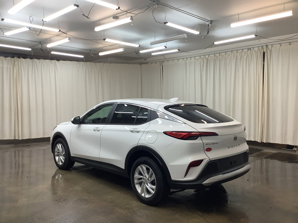 Used 2024 Buick Envista Preferred w/ Convenience I Package image 9