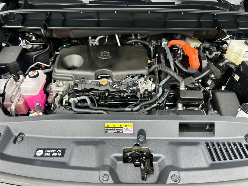 Certified 2025 Toyota Highlander Platinum image 25