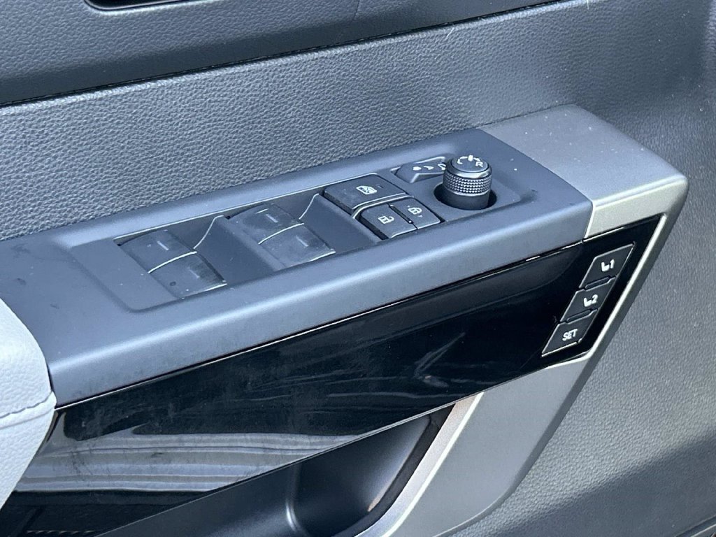 New 2026 Toyota Tundra Limited AWD/4WD image 28