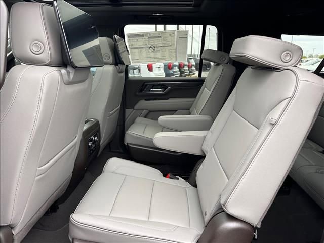 New 2026 GMC Yukon XL Elevation w/ Elevation Premium Package AWD/4WD image 21