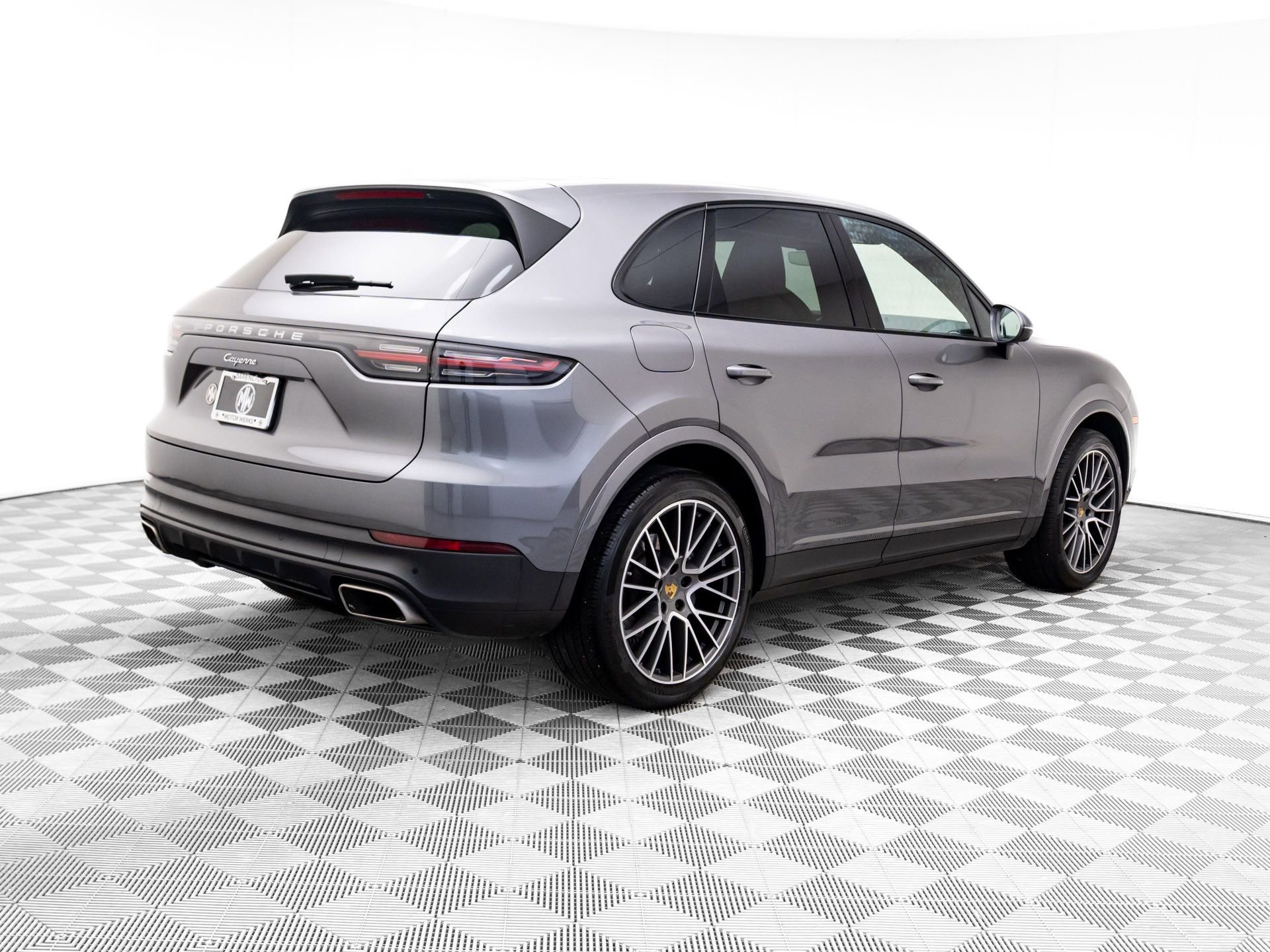 Certified 2023 Porsche Cayenne image 7
