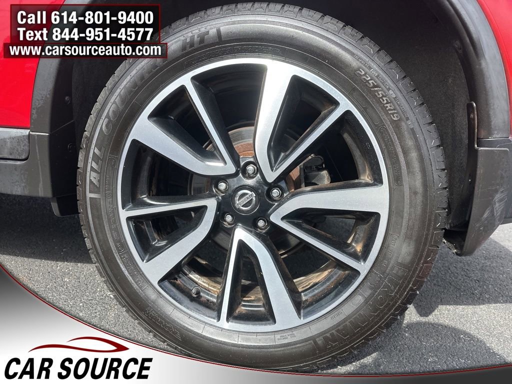 Used 2017 Nissan Rogue SL image 22