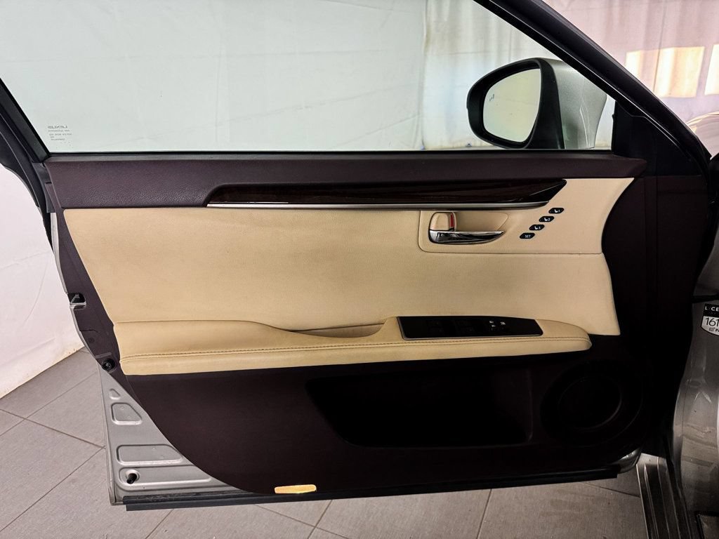 Used 2017 Lexus ES 350 w/ Luxury Pkg & Navigation w/ Luxury Package FWD image 15