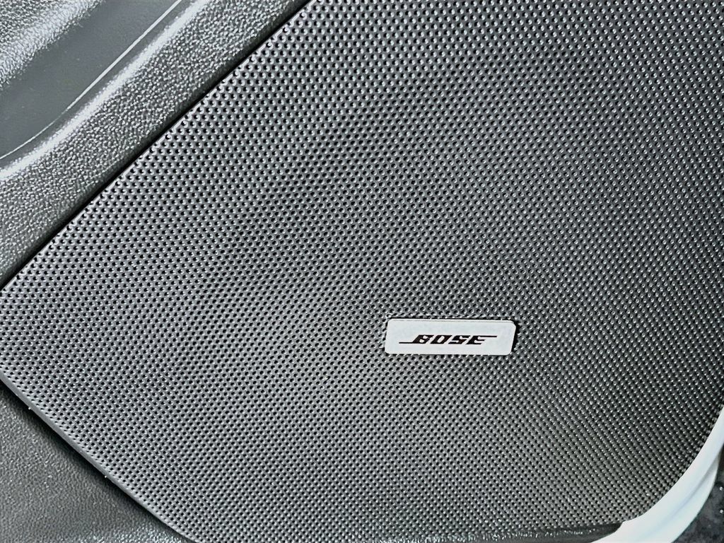 Used 2025 Cadillac XT6 Luxury w/ LPO, Floor Liner Package AWD/4WD image 19