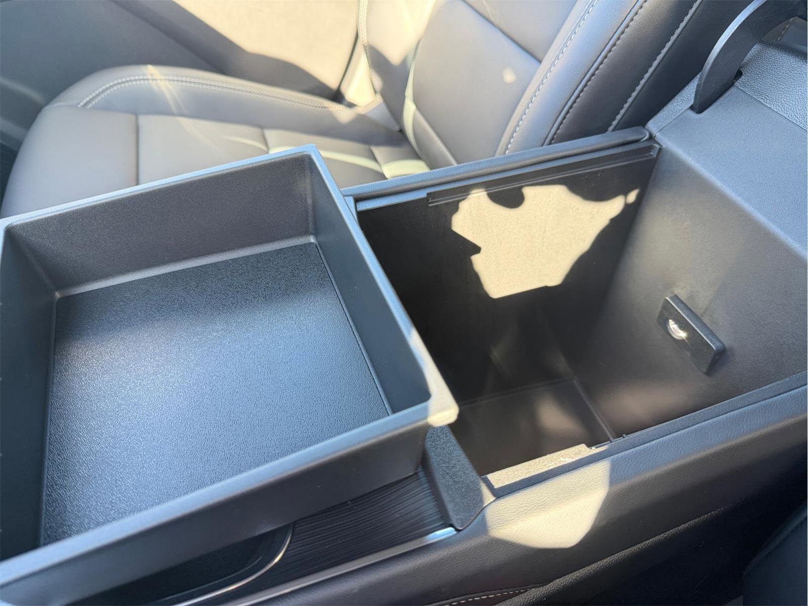 New 2026 GMC Acadia Elevation image 12