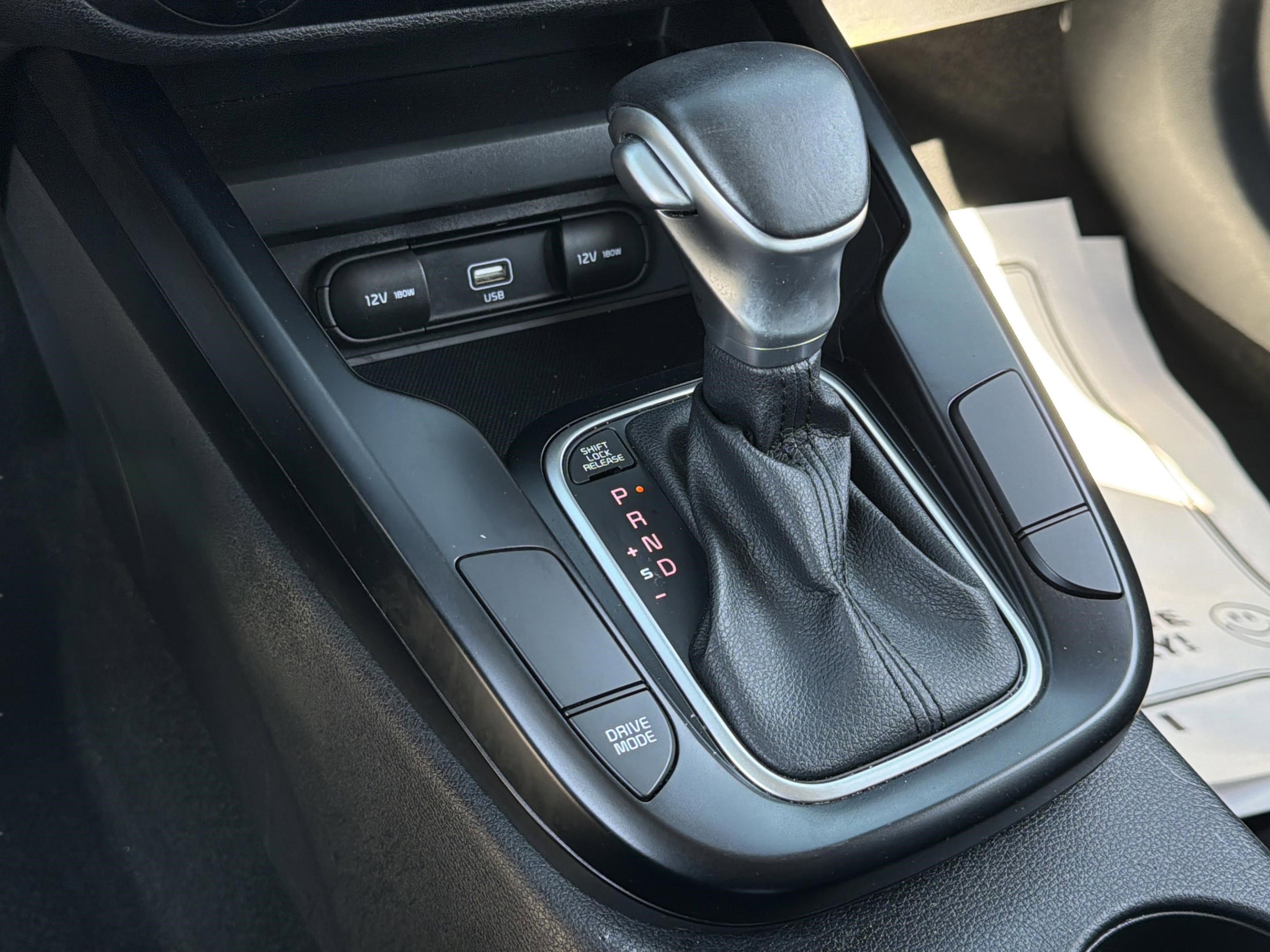 Used 2020 Kia Soul GT-Line FWD image 28