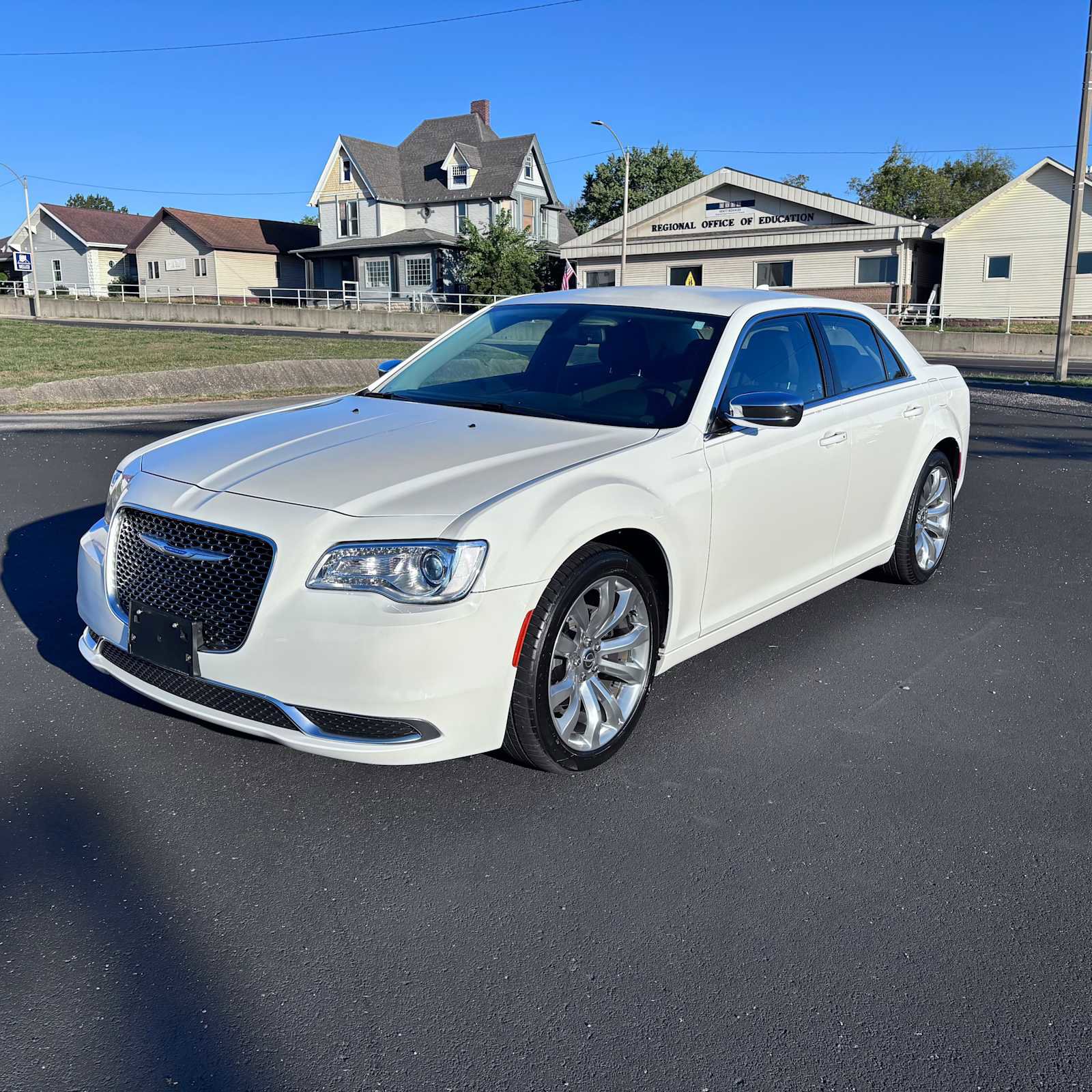 Used 2019 Chrysler 300 Touring w/ Chrome Appearance Package