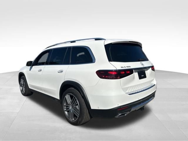Used 2025 Mercedes-Benz GLS 450 4MATIC image 4