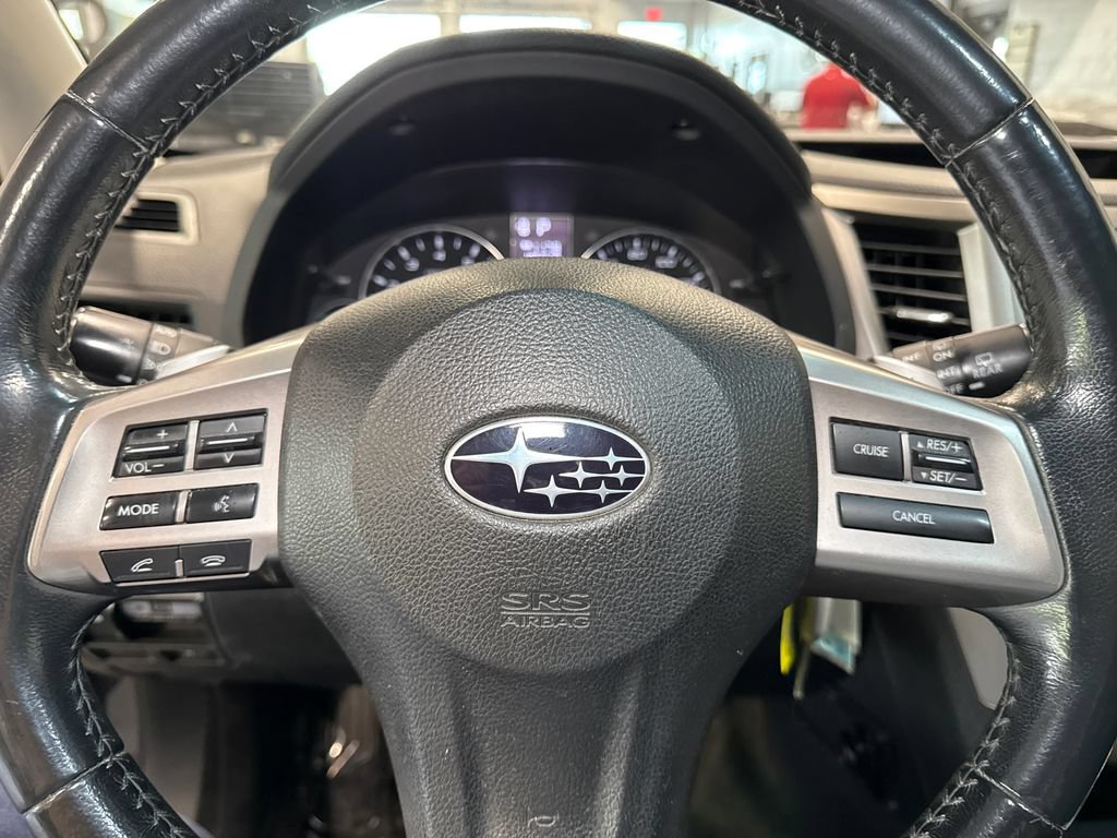 Used 2012 Subaru Outback 3.6R Limited w/ Moonroof Pkg AWD/4WD image 19