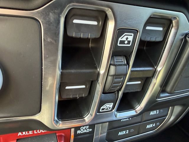 Used 2024 Jeep Gladiator Mojave w/ Safety Group image 23