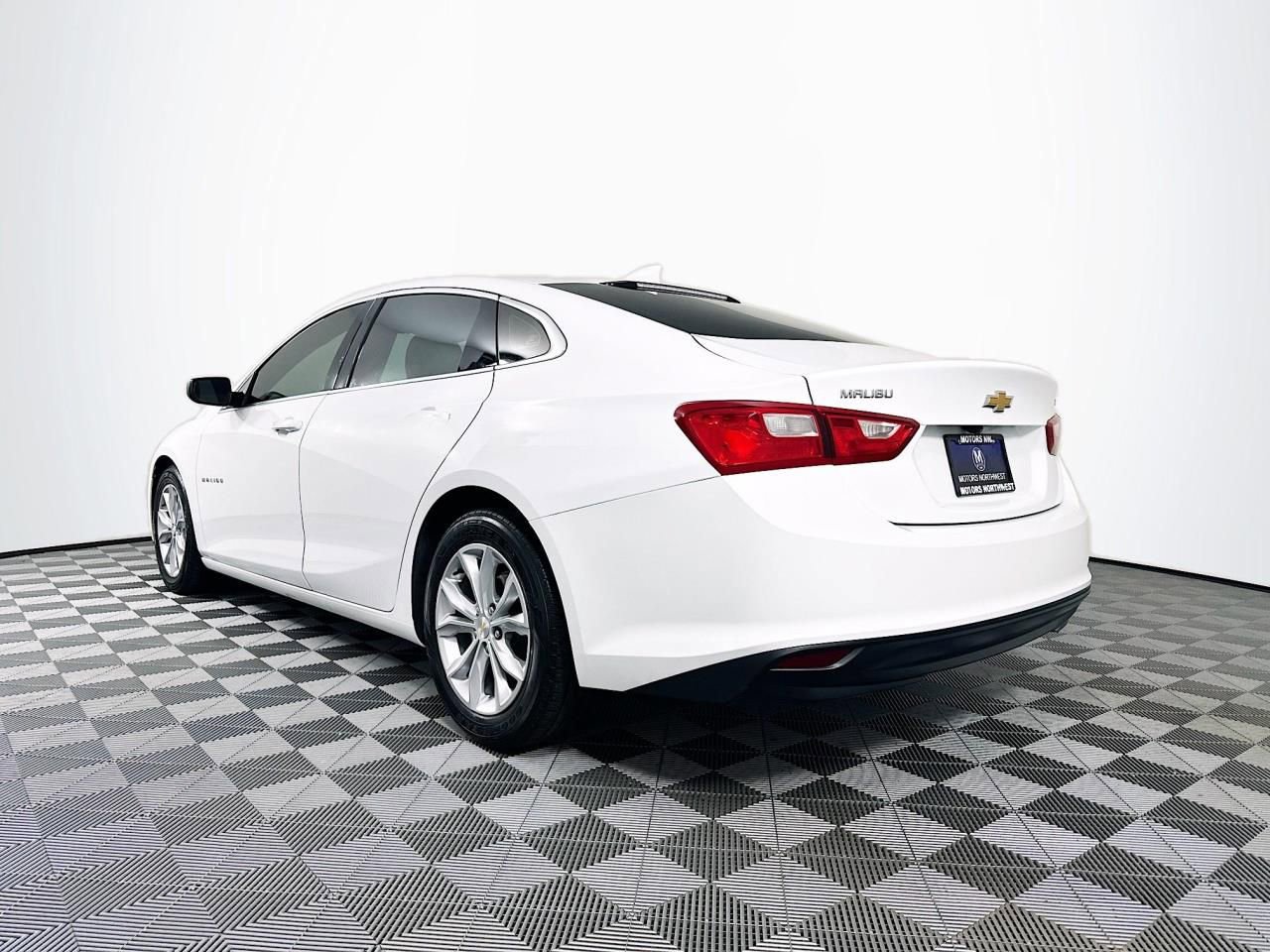 Used 2023 Chevrolet Malibu LT image 14