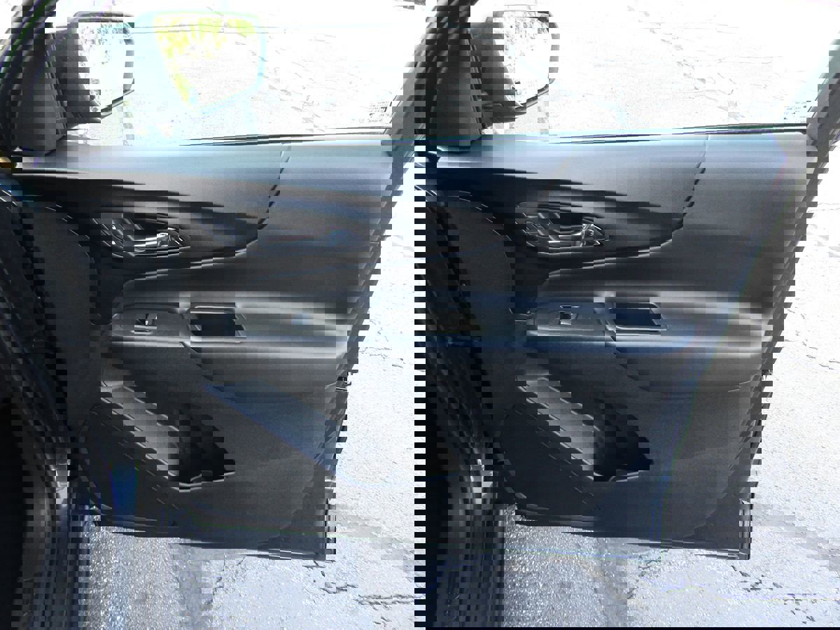 Used 2023 Chevrolet Equinox LT image 31