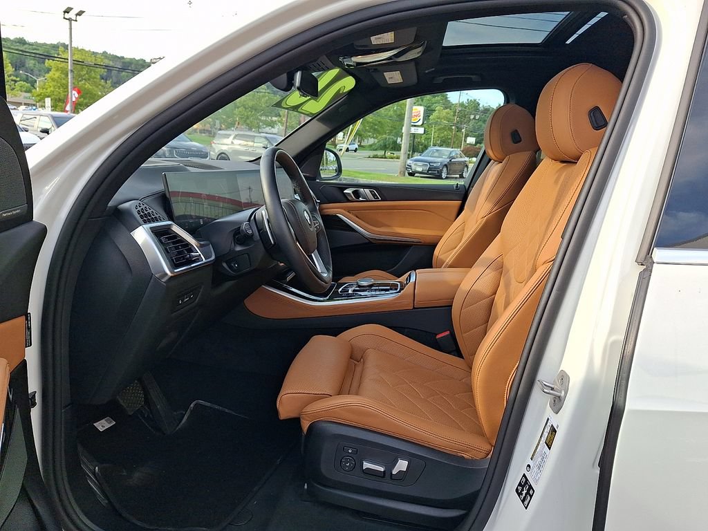 Used 2026 BMW X5 xDrive40i AWD/4WD image 16