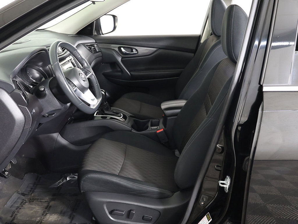 Used 2017 Nissan Rogue SV AWD/4WD image 30
