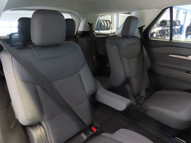 Used 2025 Ford Explorer Active image 27