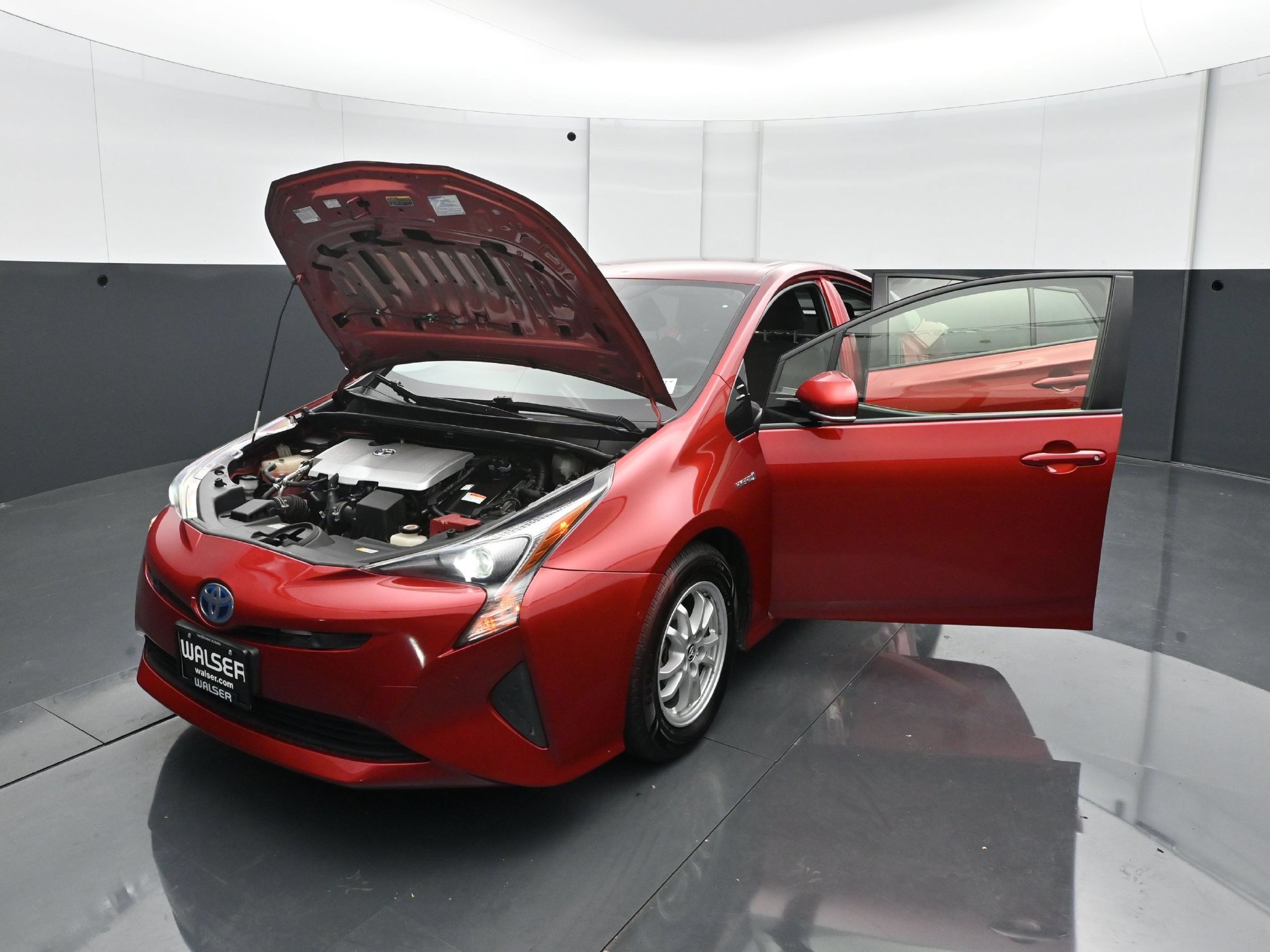 Used 2018 Toyota Prius Two w/ Prius Two Safety Plus Package FWD image 27