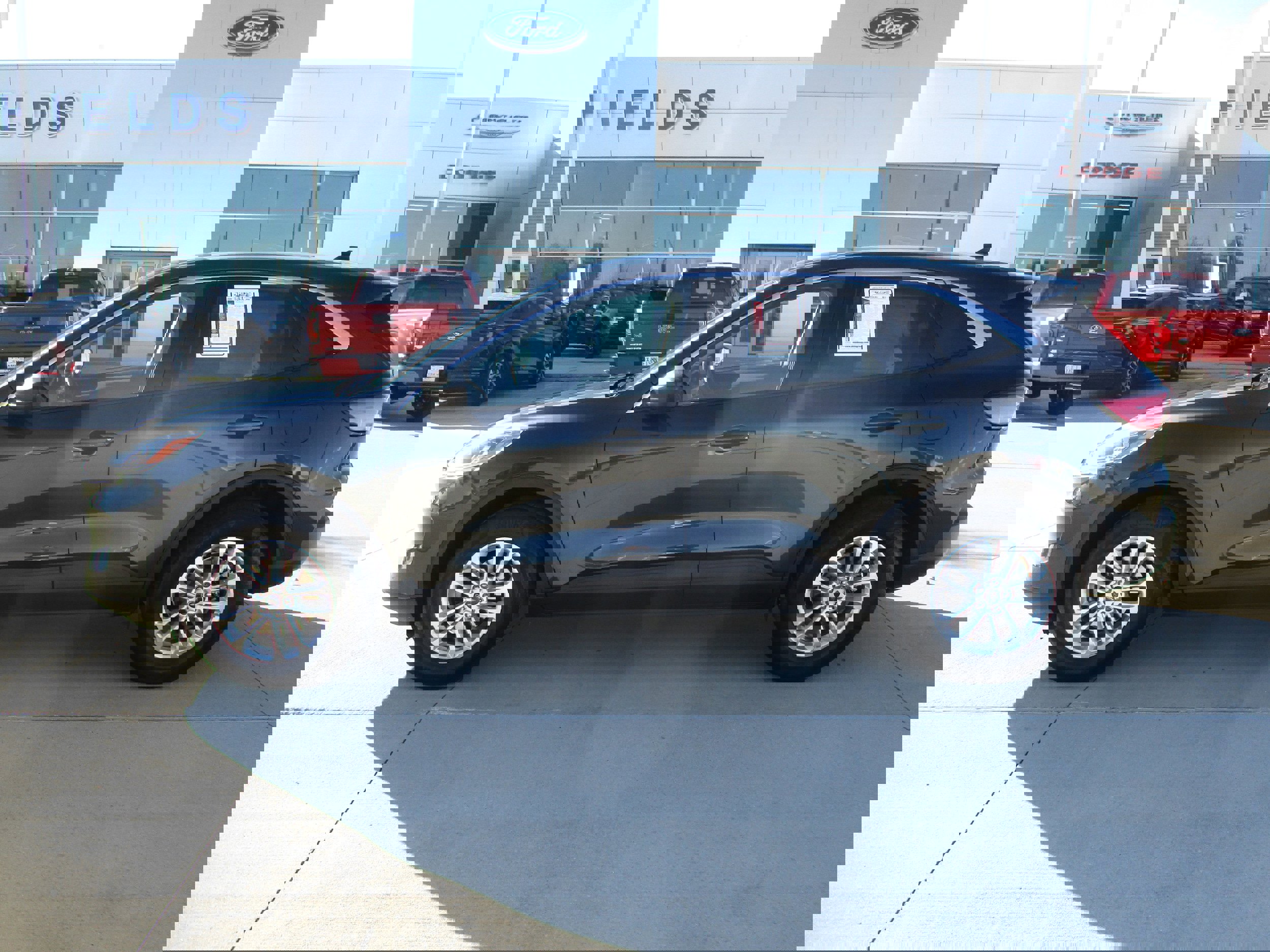 Used 2022 Ford Escape SE w/ Convenience Package image 3