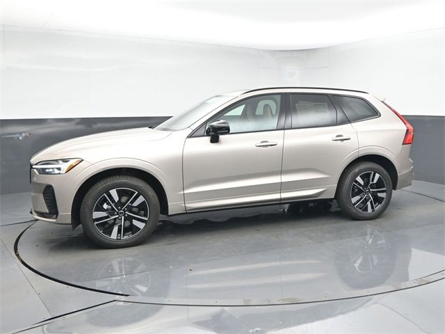 New 2026 Volvo XC60 B5 Core w/ Climate Package image 4