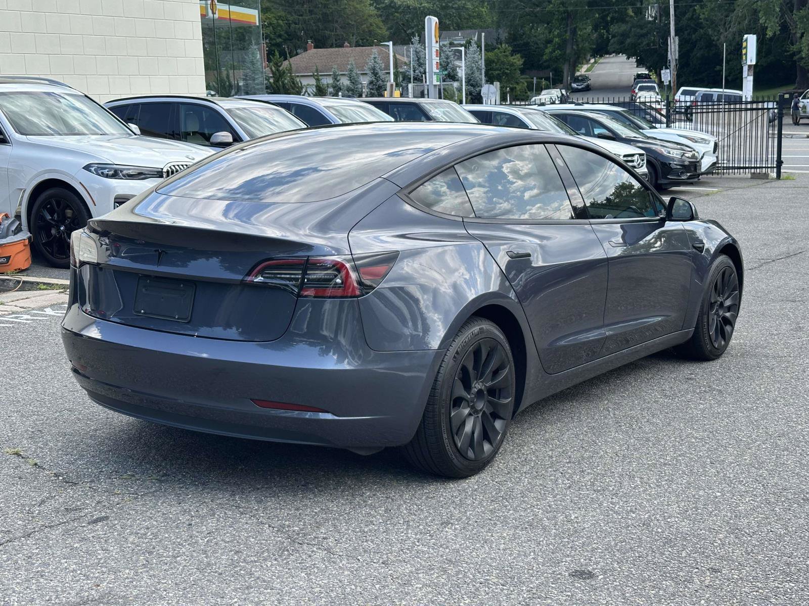 Used 2023 Tesla Model 3 Standard Range RWD image 3