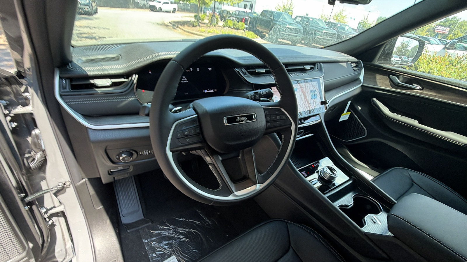 New 2027 Jeep Grand Cherokee Limited AWD/4WD image 21