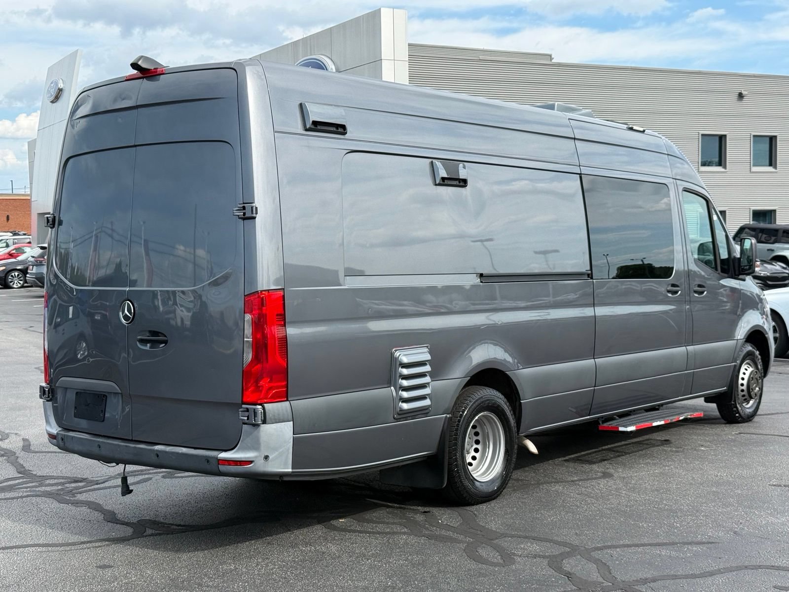 Used 2021 Mercedes-Benz Sprinter 4500 image 4