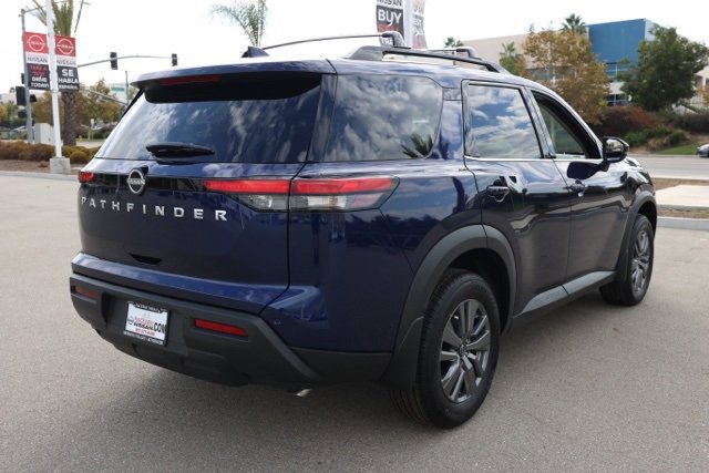 New 2025 Nissan Pathfinder SV image 4