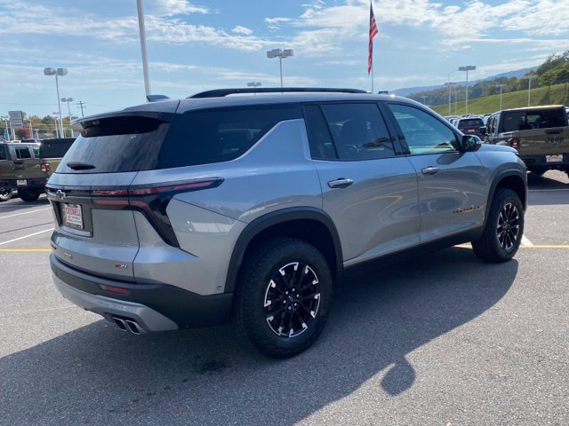 Used 2024 Chevrolet Traverse Z71 w/ Enhanced Driving Package AWD/4WD image 5
