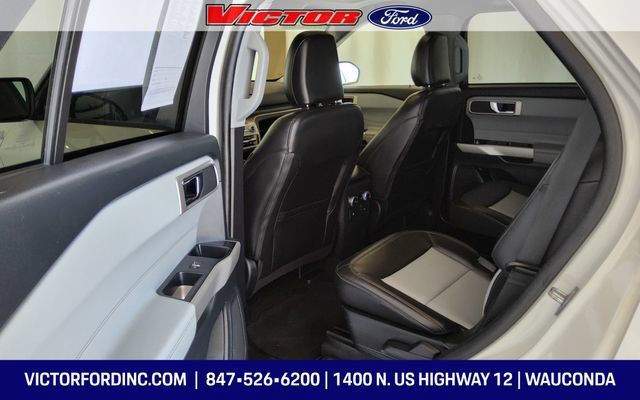 Used 2024 Ford Explorer XLT w/ Equipment Group 202A AWD/4WD image 9