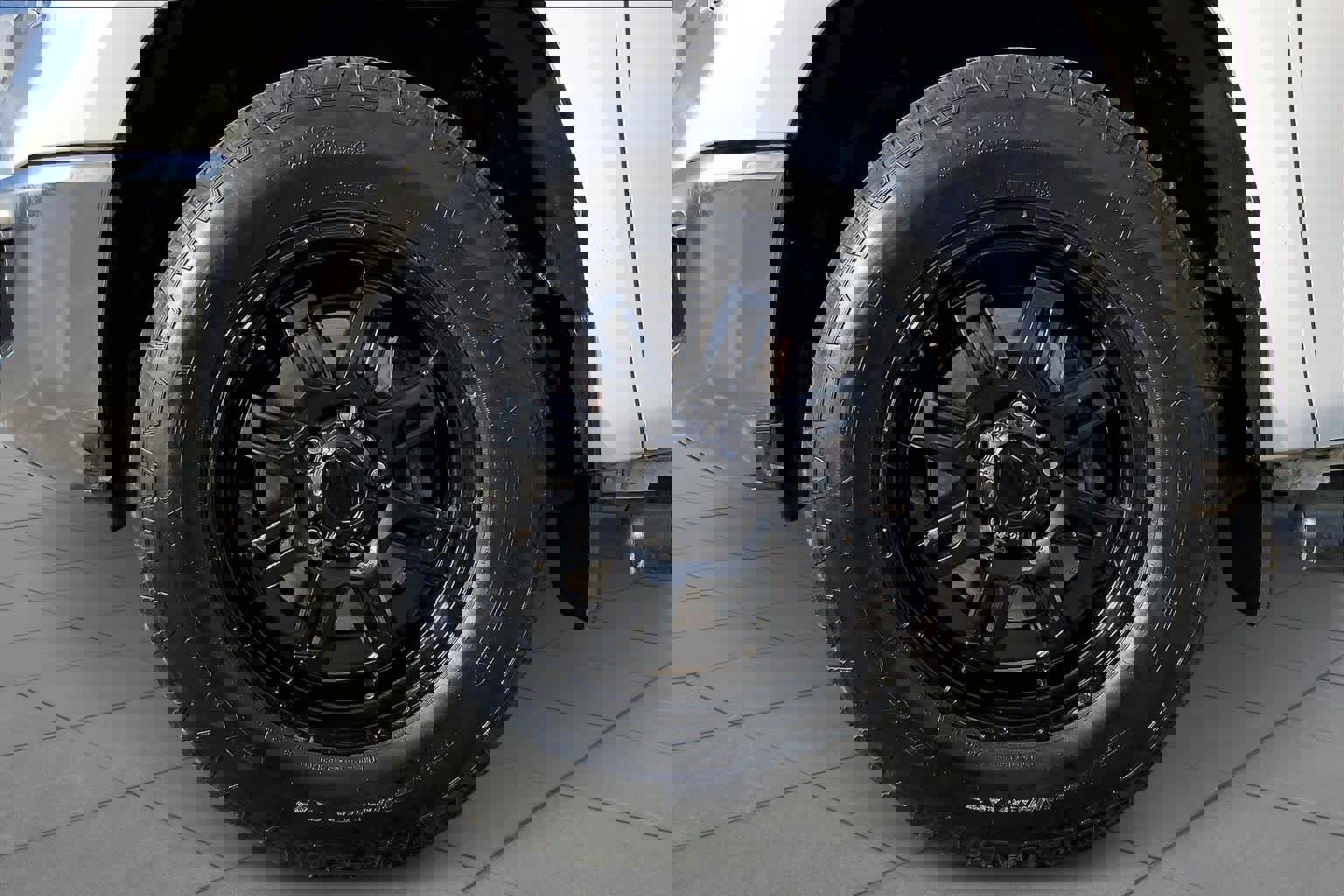 Used 2015 Toyota Tundra SR5 w/ SR5 Upgrade Package image 10