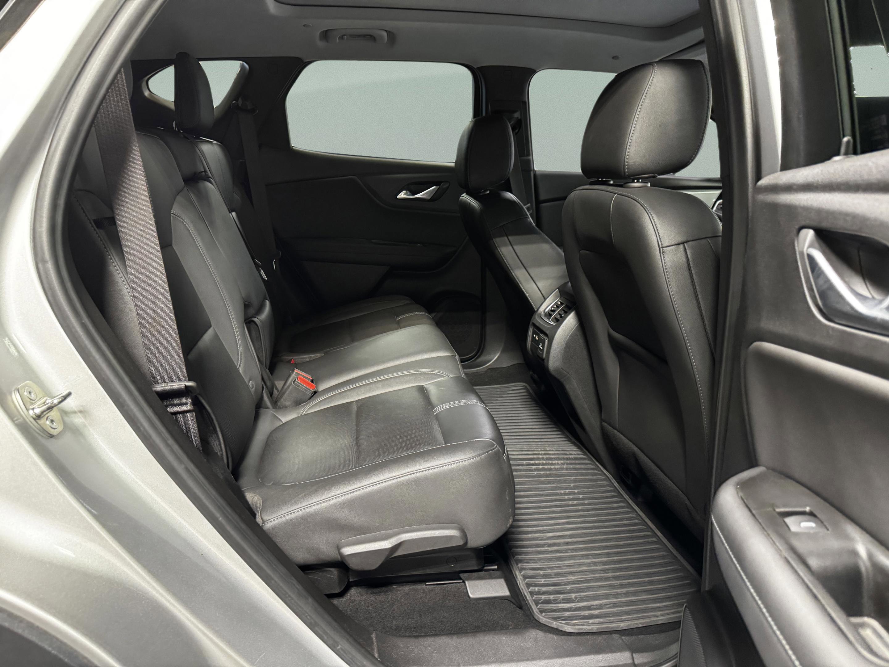 Used 2019 Chevrolet Blazer LT w/ Sun and Wheels Package FWD image 38