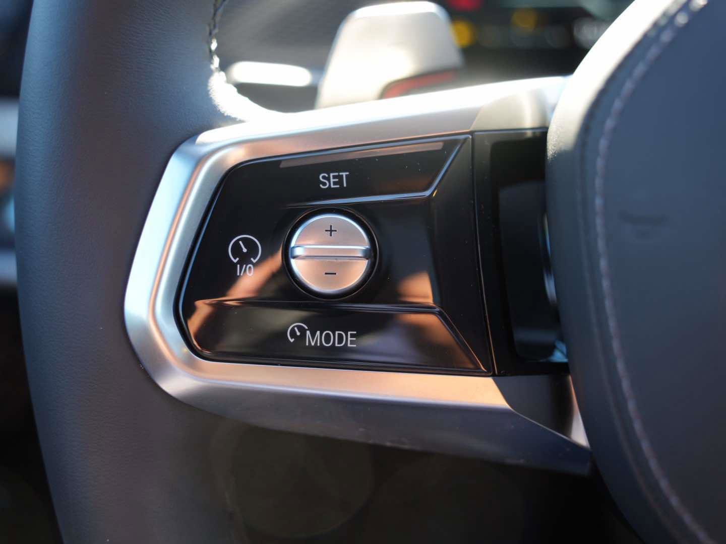 Used 2025 BMW 760i xDrive w/ Executive Package image 20