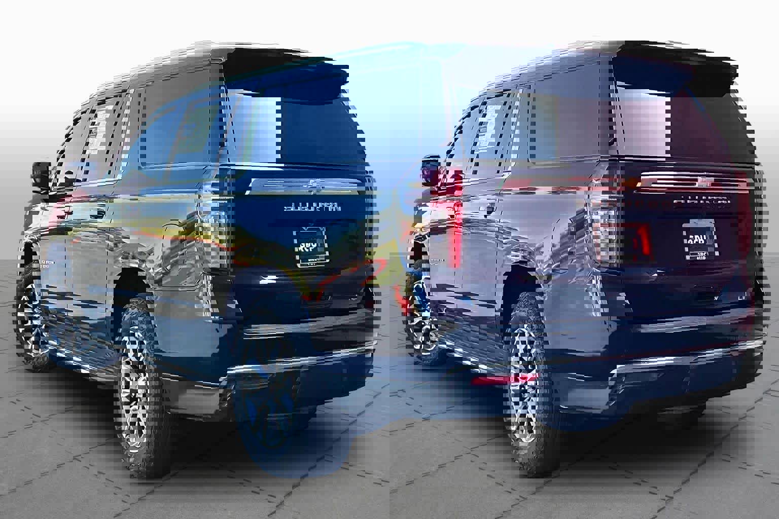 Used 2022 Chevrolet Suburban LT image 11