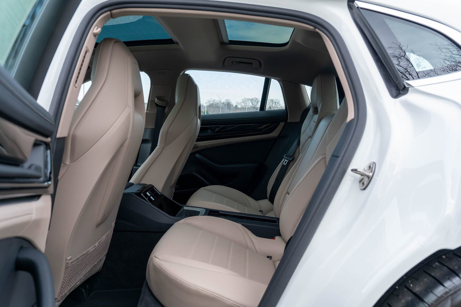 Certified 2025 Porsche Panamera image 32