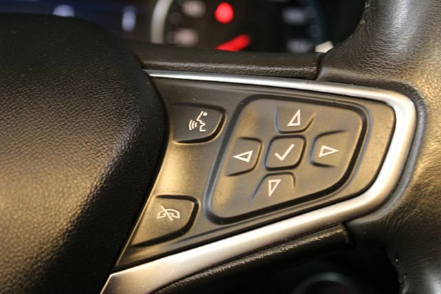 Used 2020 Chevrolet Equinox LT w/ Driver Convenience Package image 23