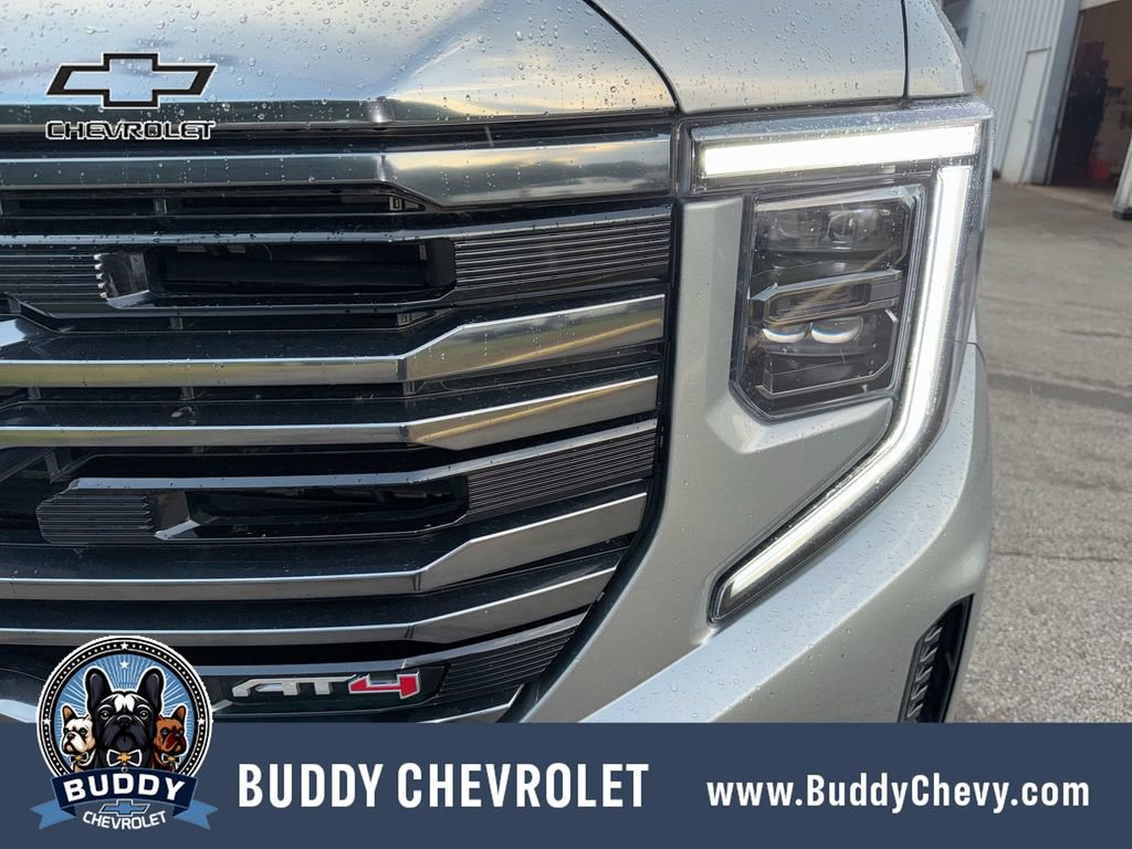 Used 2023 GMC Sierra 1500 AT4 w/ AT4 Premium Package AWD/4WD image 10