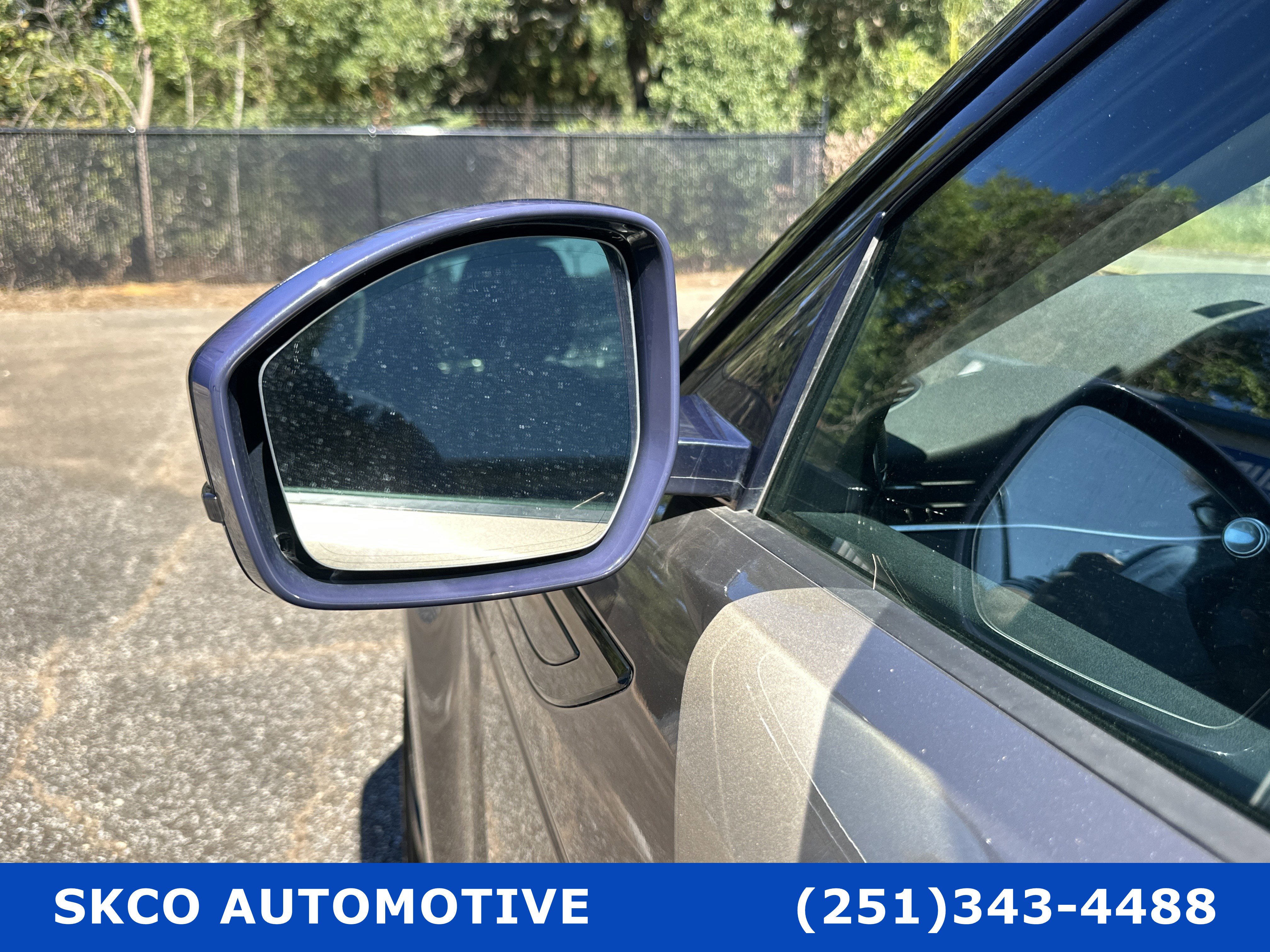 Used 2020 Land Rover Range Rover Evoque SE image 10