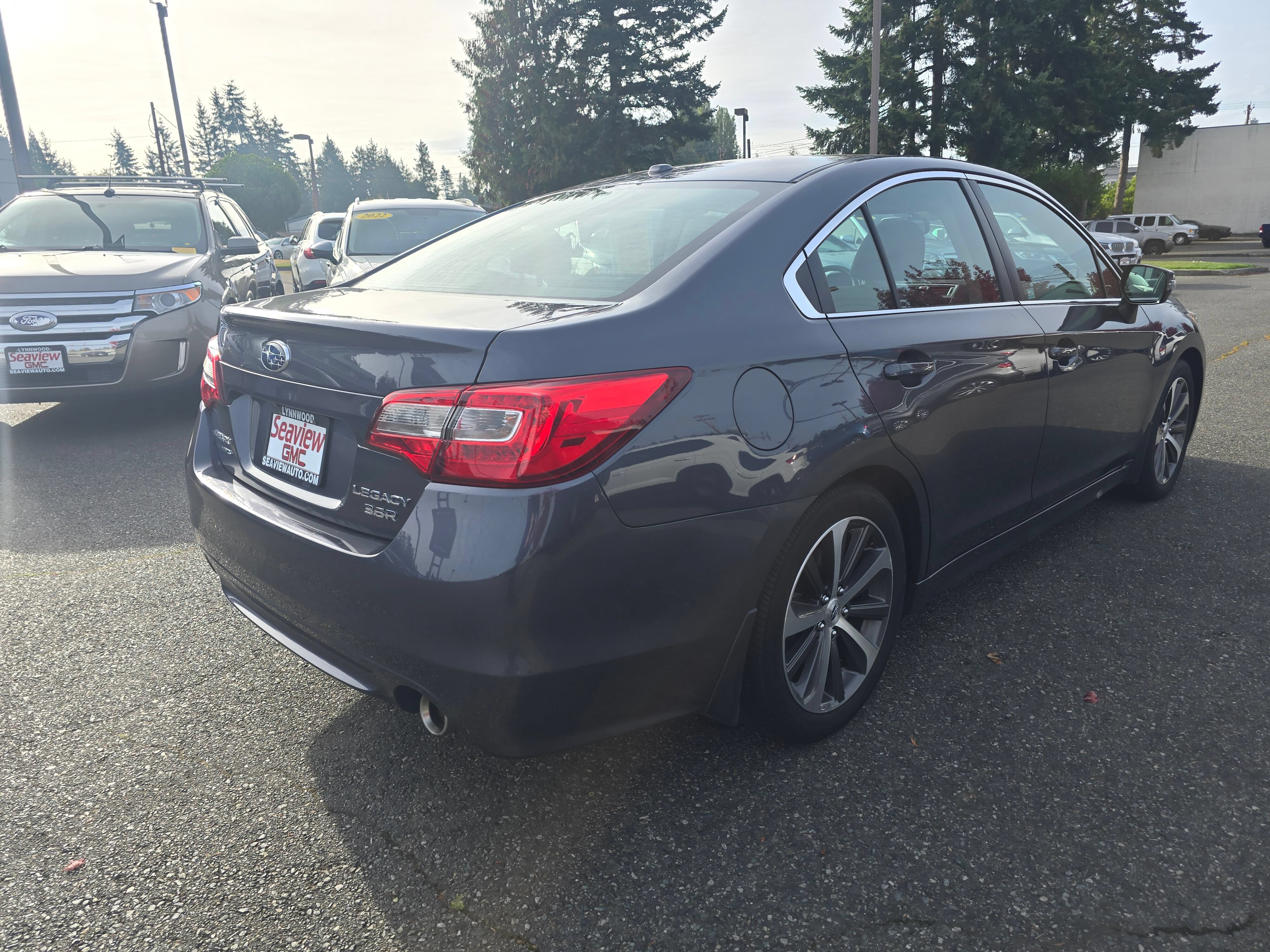 Used 2015 Subaru Legacy 3.6R Limited AWD/4WD image 7