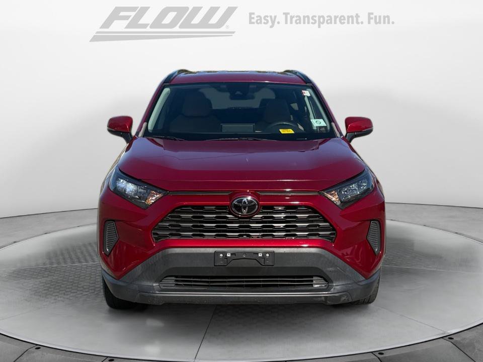 Certified 2021 Toyota RAV4 LE AWD/4WD image 3