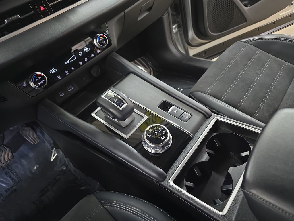 Used 2024 Mitsubishi Outlander SE AWD/4WD image 27