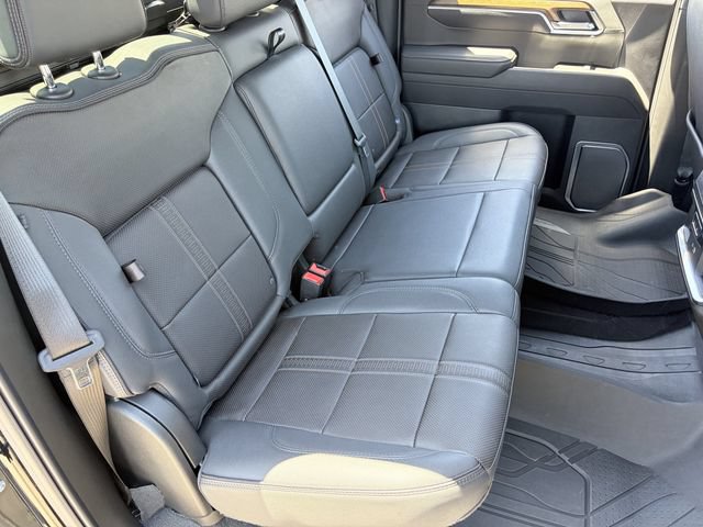 Used 2025 Chevrolet Silverado 1500 High Country AWD/4WD image 14