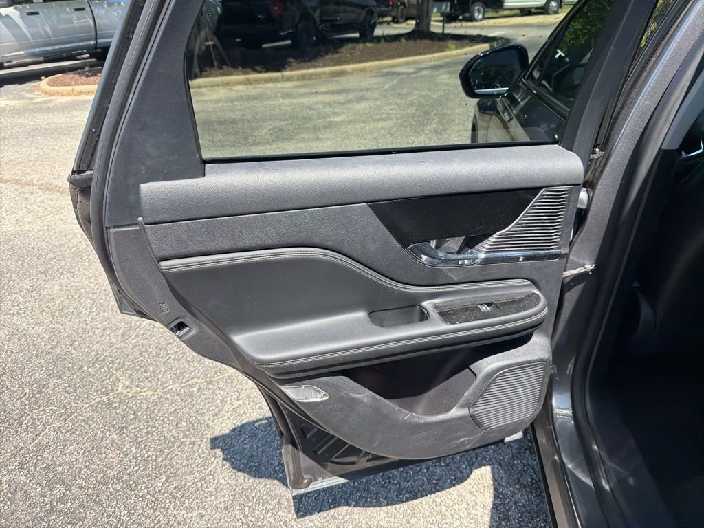 Used 2022 Lincoln Corsair AWD w/ Equipment Group 101A image 12