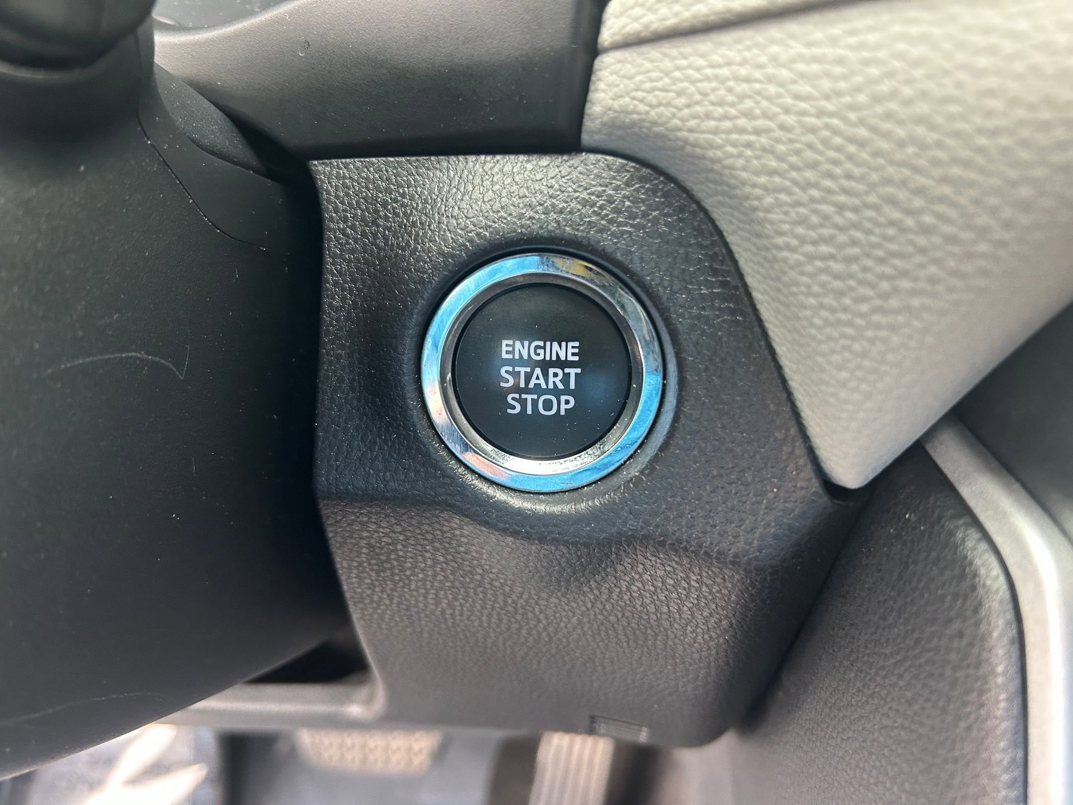 Used 2023 Toyota RAV4 XLE w/ Convenience Package AWD/4WD image 18